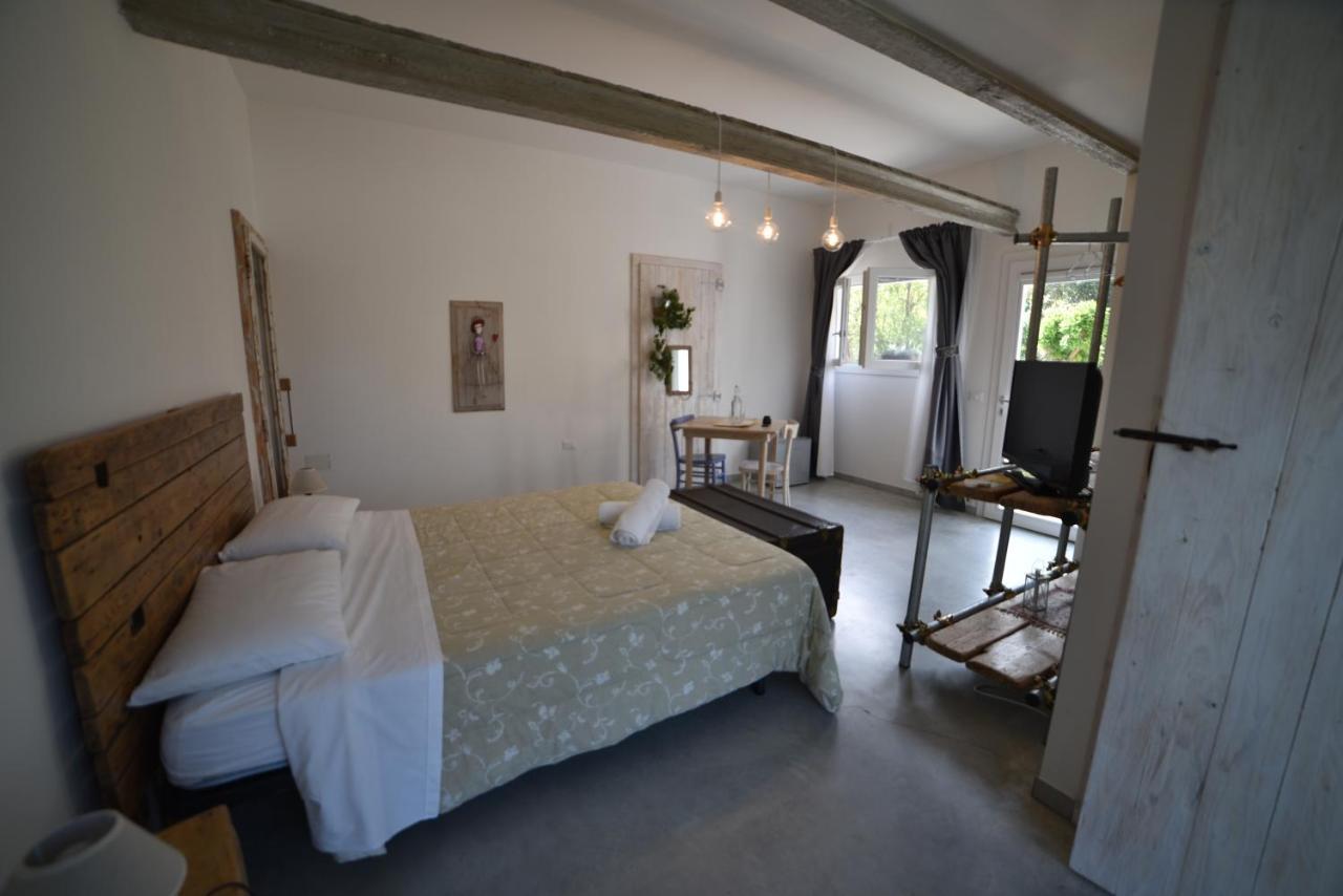 Capannone111 Bed & Breakfast Castiglione di Ravenna Exterior photo